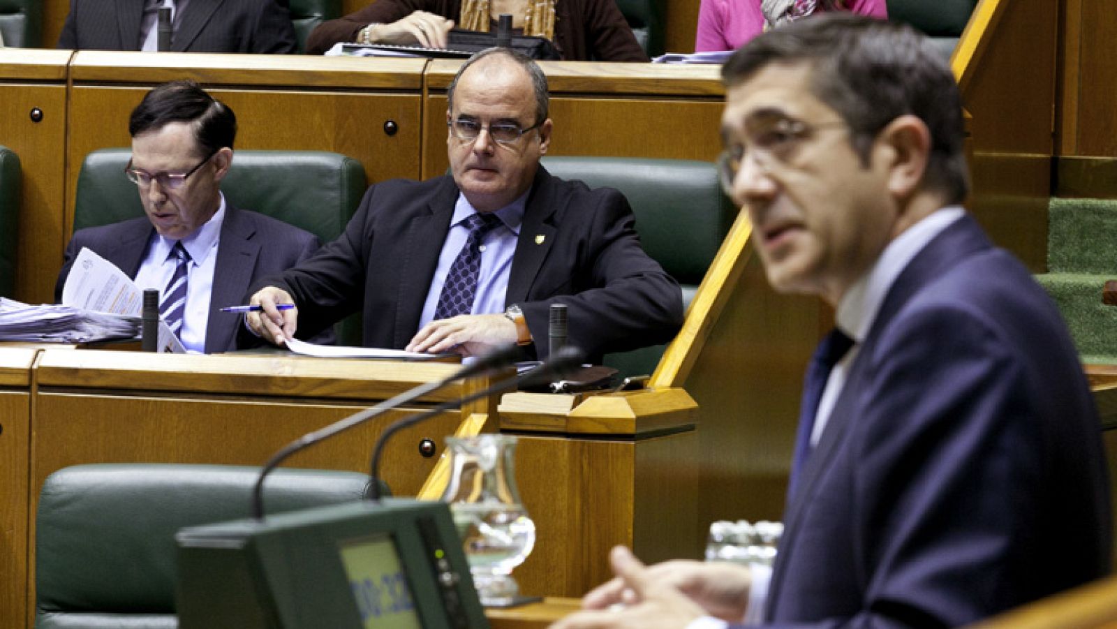 Patxi López descarta una mesa de partidos al margen de la cámara vasca