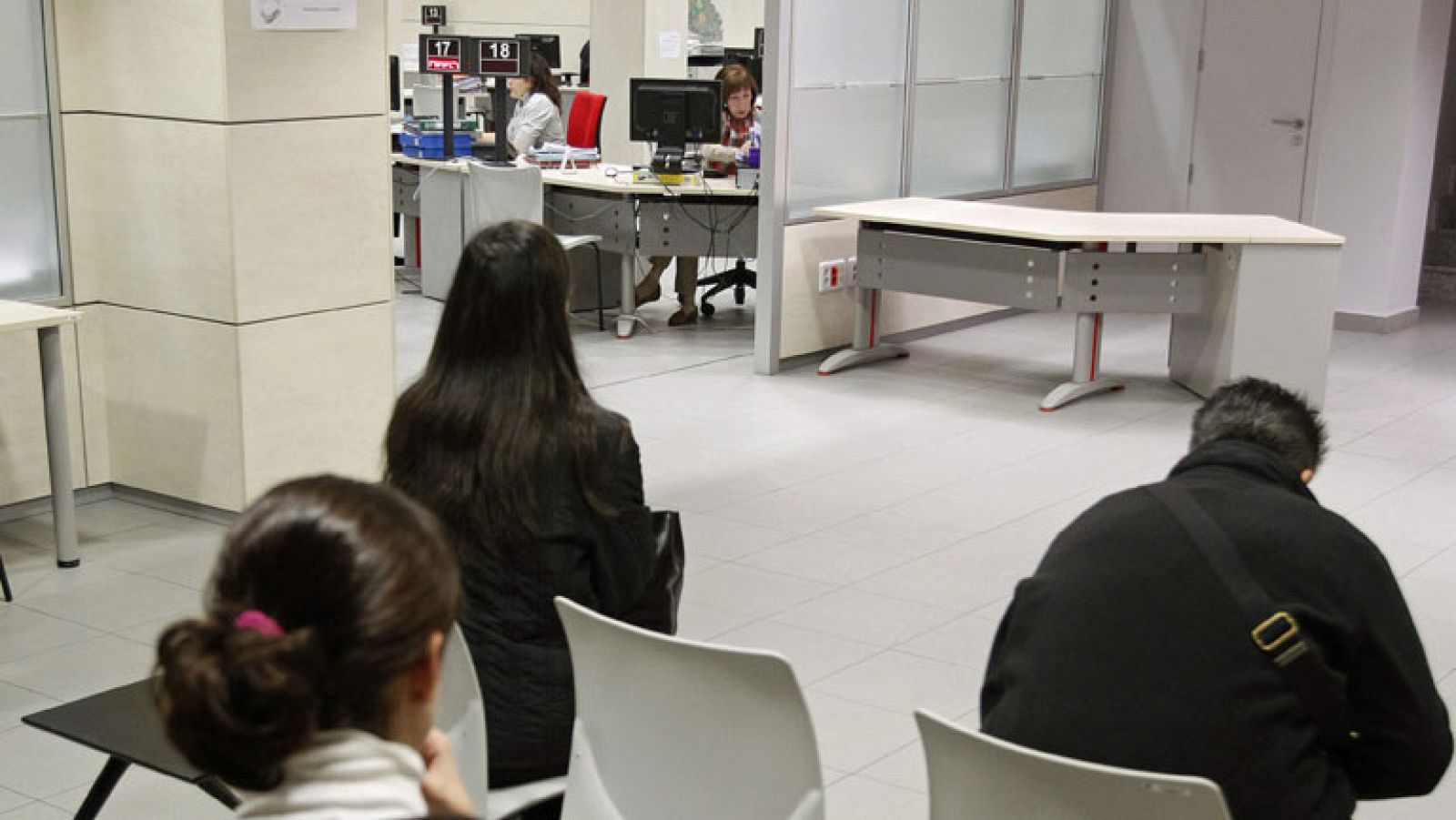 La tasa de paro alcanza el 21,52%, la más alta desde 1996