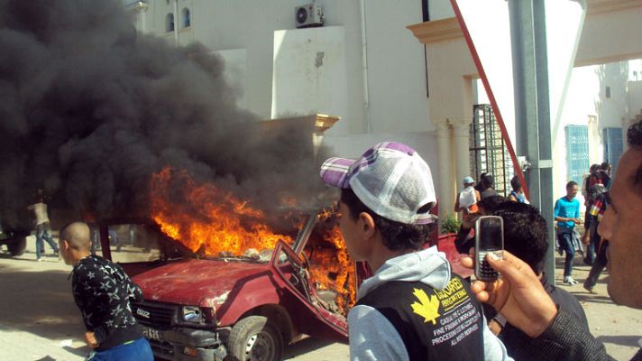 Telediario 1 - Disturbios en Túnez tras conocerse el resultado electoral