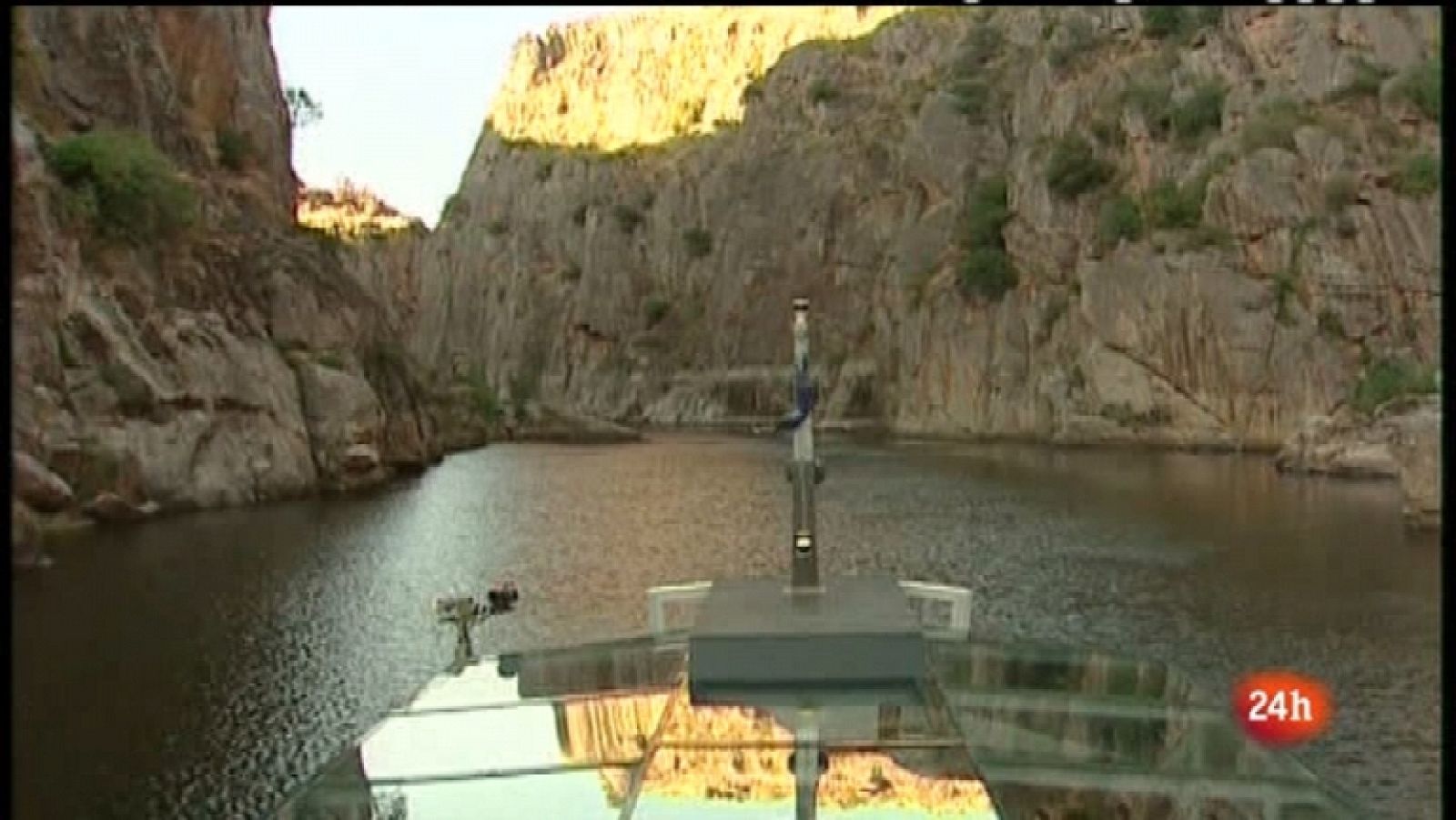 Zoom Tendencias - Pequeños placeres entre Miranda de Douro y Zamora. Cuida a tu perro como a tí mismo. Un órdago a la crisis - 29/10/11 - Ver ahora