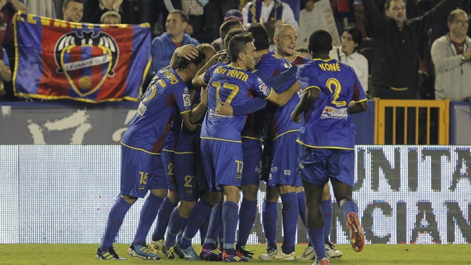 El Levante se acuerda de los suyos | Ver