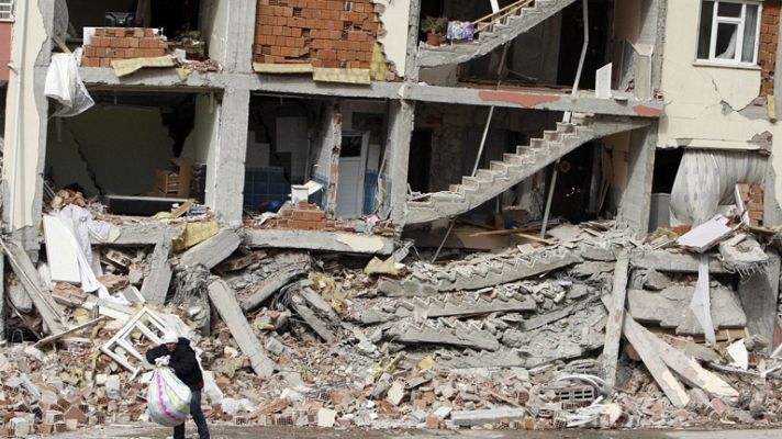 Telediario 1 - 582 muertos y más de 4mil heridos en Turquía