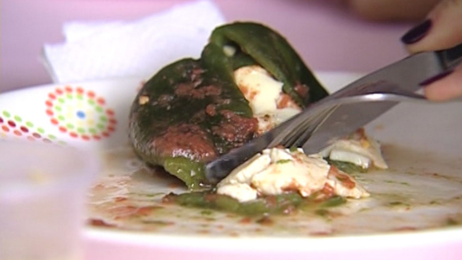 "Tragones anónimos", una asociación que combina alimentación con la terapia de grupo