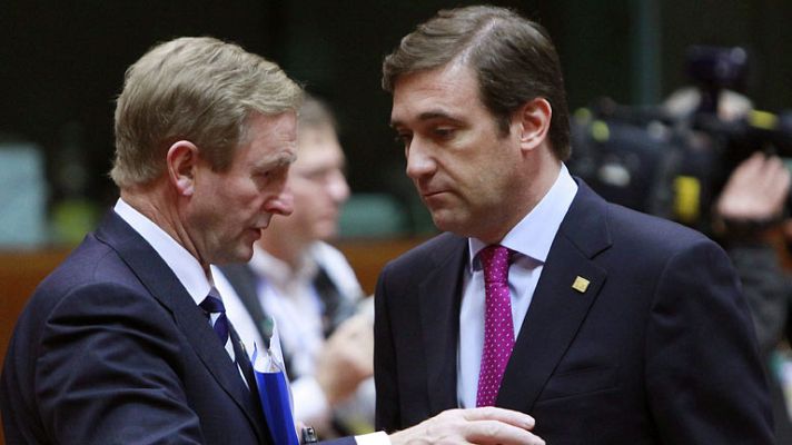 Telediario 1 - 1 año del rescate de Irlanda