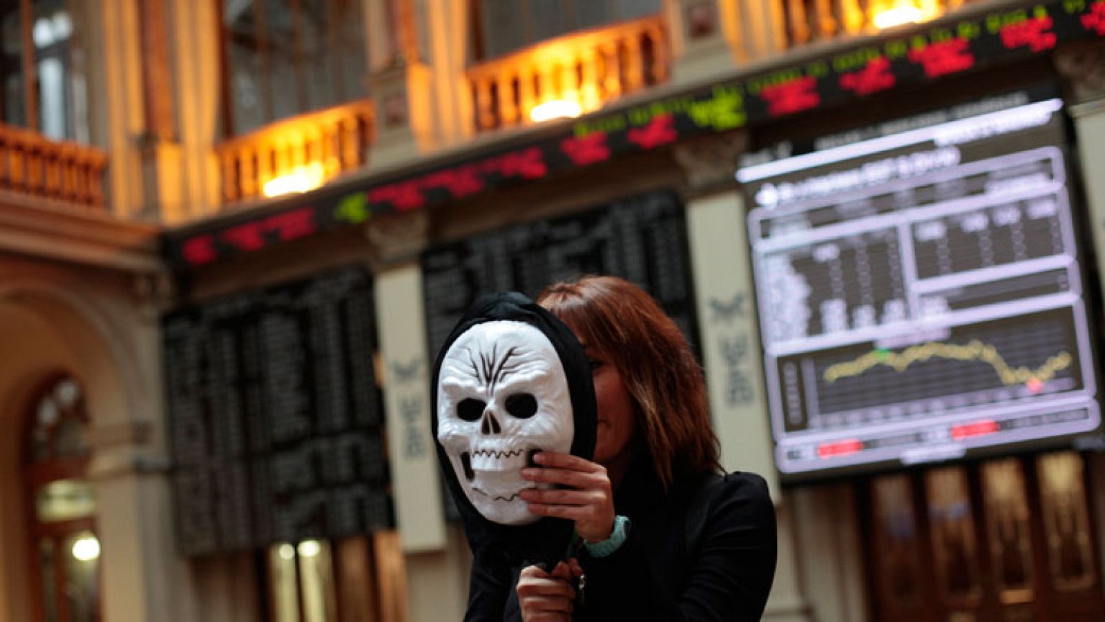 El referéndum de Grecia estrella las Bolsas europeas y castiga la deuda soberana