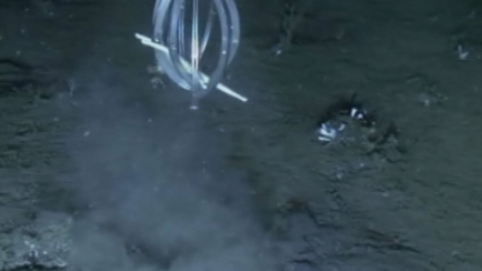 Primeras imágenes del volcán submarino de El Hierro