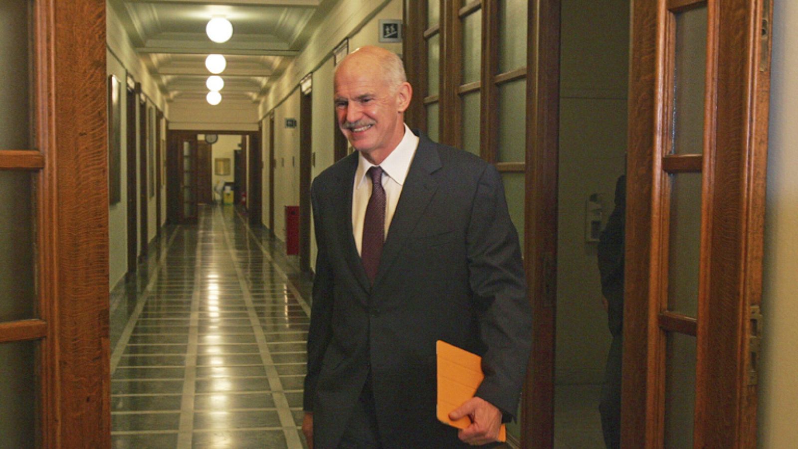 La baraja europea se abre de nuevo por Grecia