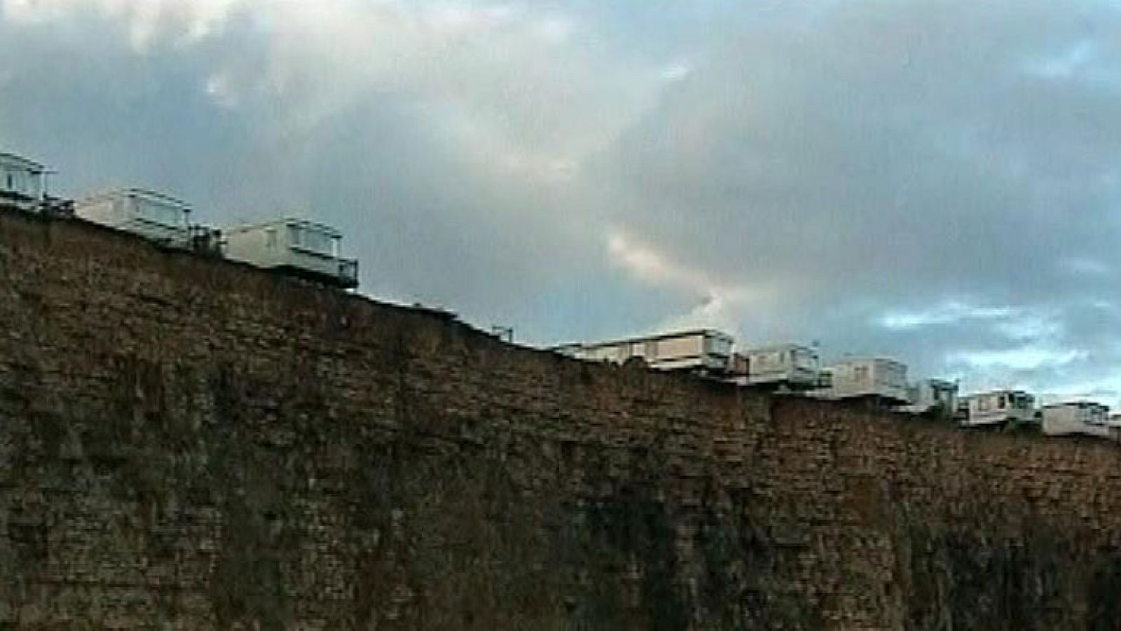 Caravanas al borde del abismo