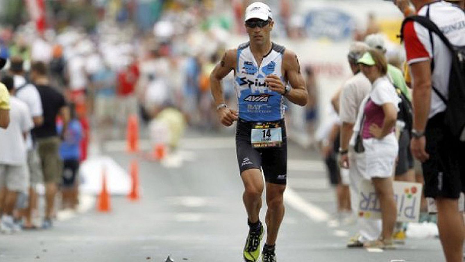 On Off: Hombres y mujeres de hierro - On Off | Ver