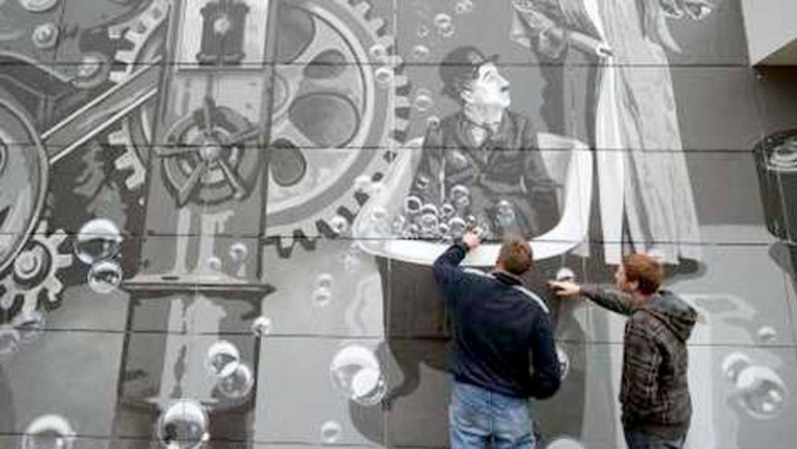 On Off: Chaplin en la fachada - On Off | Ver