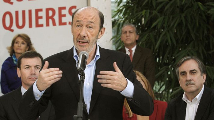 Telediario 1 - Rubalcaba y la bajada de impuestos