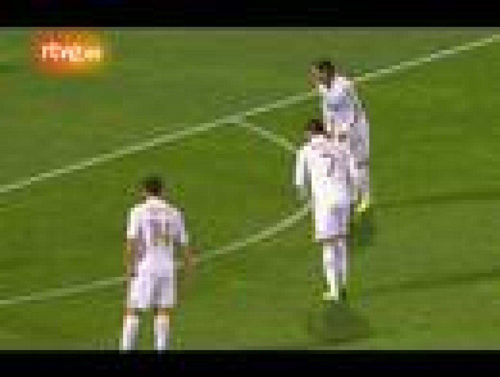 Cristiano, en saque de falta imparable (0-1) 