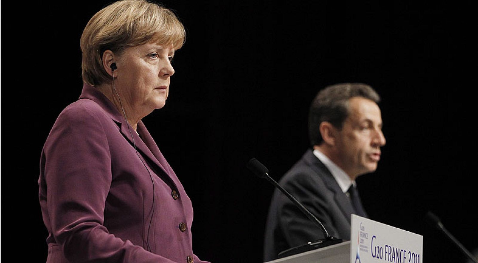 Merkel y Sarkozy supeditan la ayuda a Grecia a que ponga fin a incertidumbre - Informativo 24h | Ver