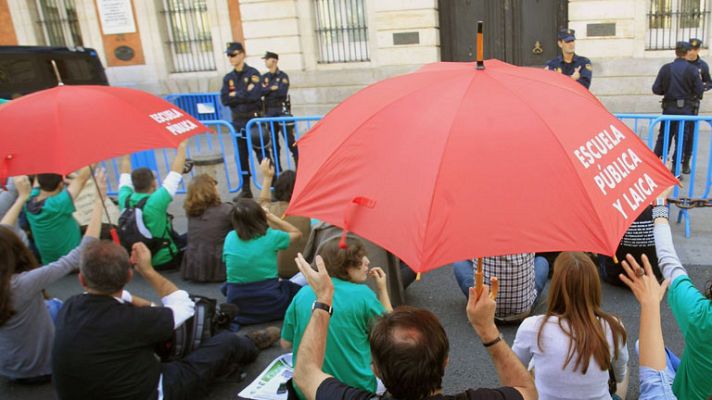 Telediario 1 - Los profesores se movilizan en Madrid y C-LM contra los recortes