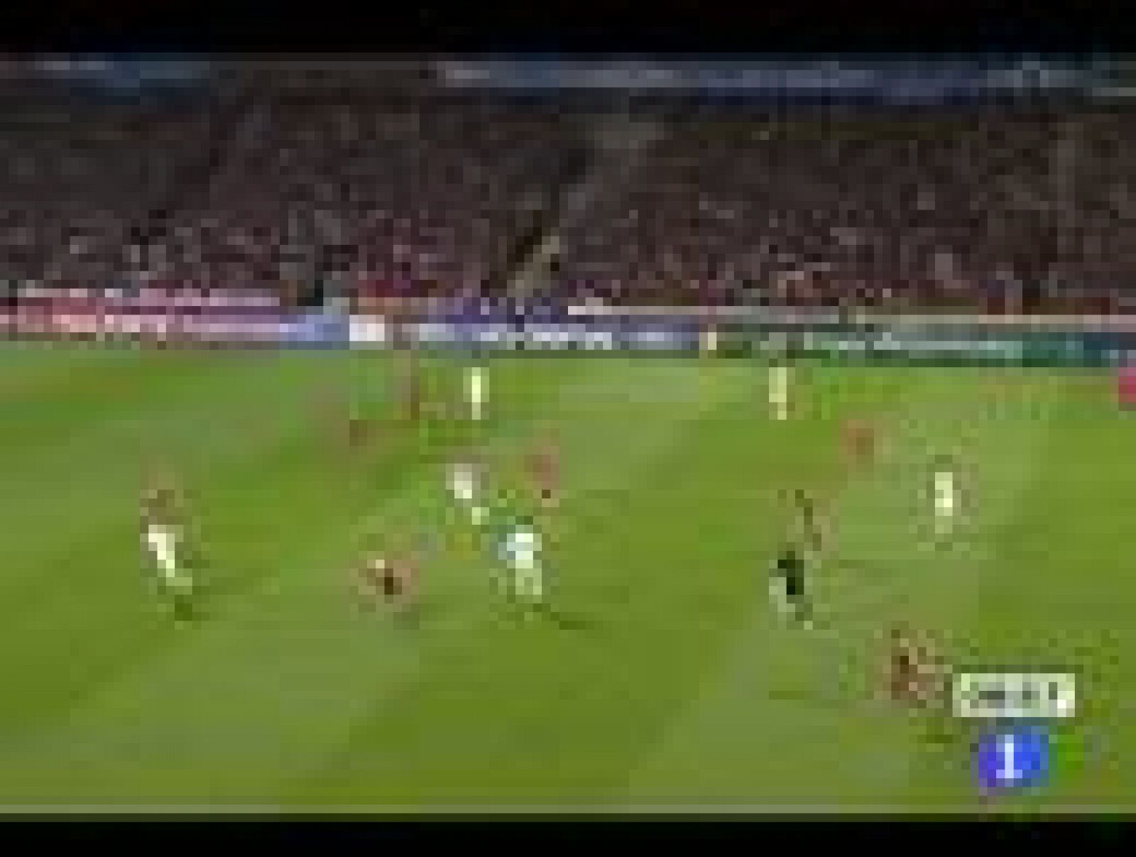 Telediario 1: El Madrid a octavos ganando en Lyon | RTVE Play