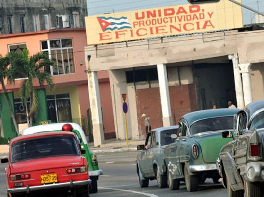 Informativo 24h - Cuba permitirá la compraventa de viviendas entre particulares a partir del 10 de noviembre