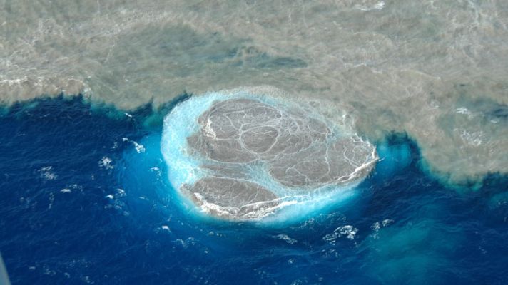 Telediario 1 - El volcán aumenta su intensidad