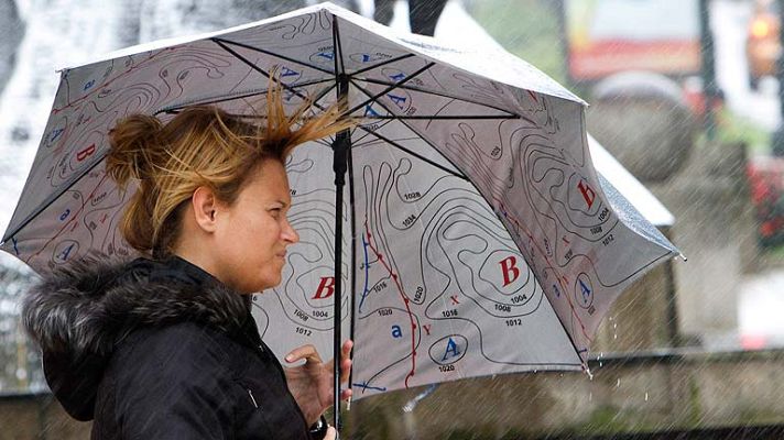  - Alerta por lluvia, viento y fuerte oleaje en 25 provincias