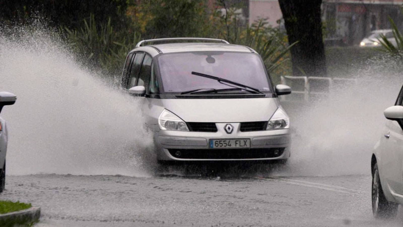 25 provincias mantienen activados avisos por vientos o fuertes lluvias