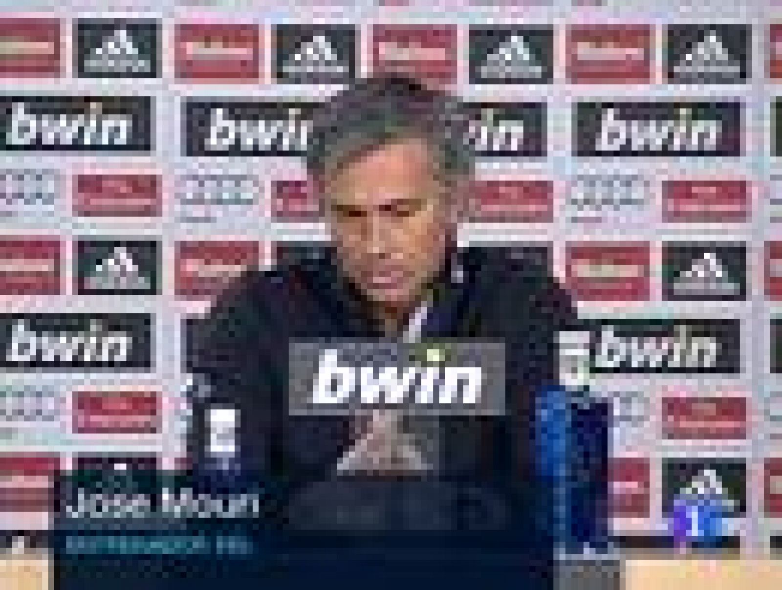 José Mourinho, técnico del Real Madrid, destacó la buena racha de su equipo al conseguir la décima victoria consecutiva goleando 7-1 a Osasuna, afirmó que todos los triunfos han sido merecidos. "Estamos jugando bien, serios, mereciendo totalmente est