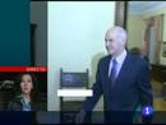 Telediario 1 - Dimisión de Papandreu