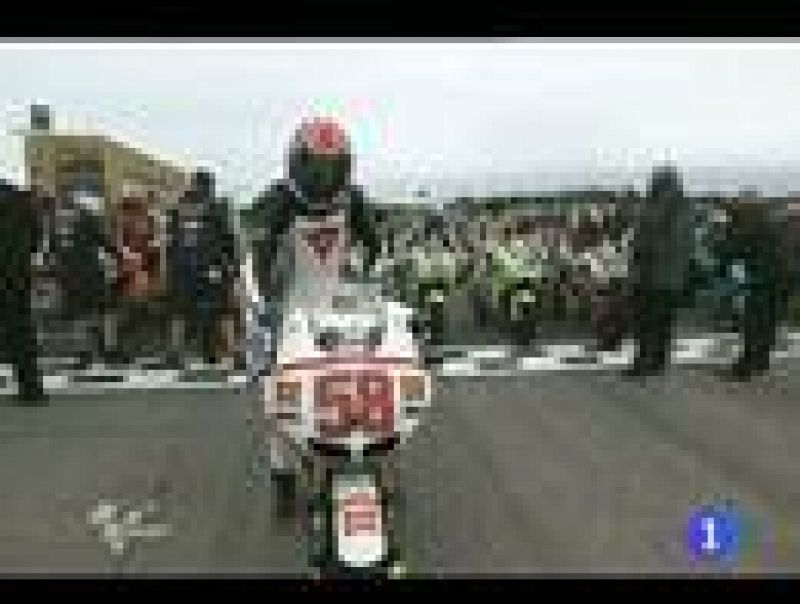 Cheste rinde homenaje a Simoncelli | Ver