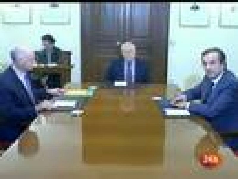  El primer ministro griego, Yorgos Papandreu y el líder opositor de Nueva Democracia, Antonis Samarás, han llegado a u acuerdo para la formación de un gobierno de coalición