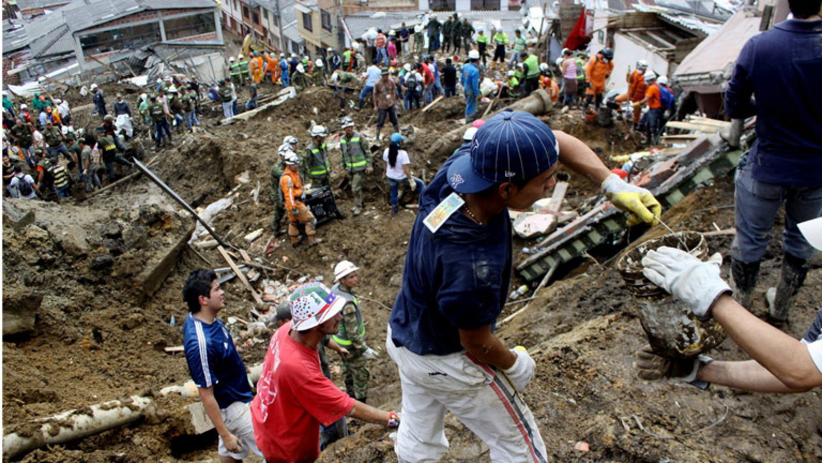 Al menos 29 muertos por un deslizamiento de tierras en Colombia