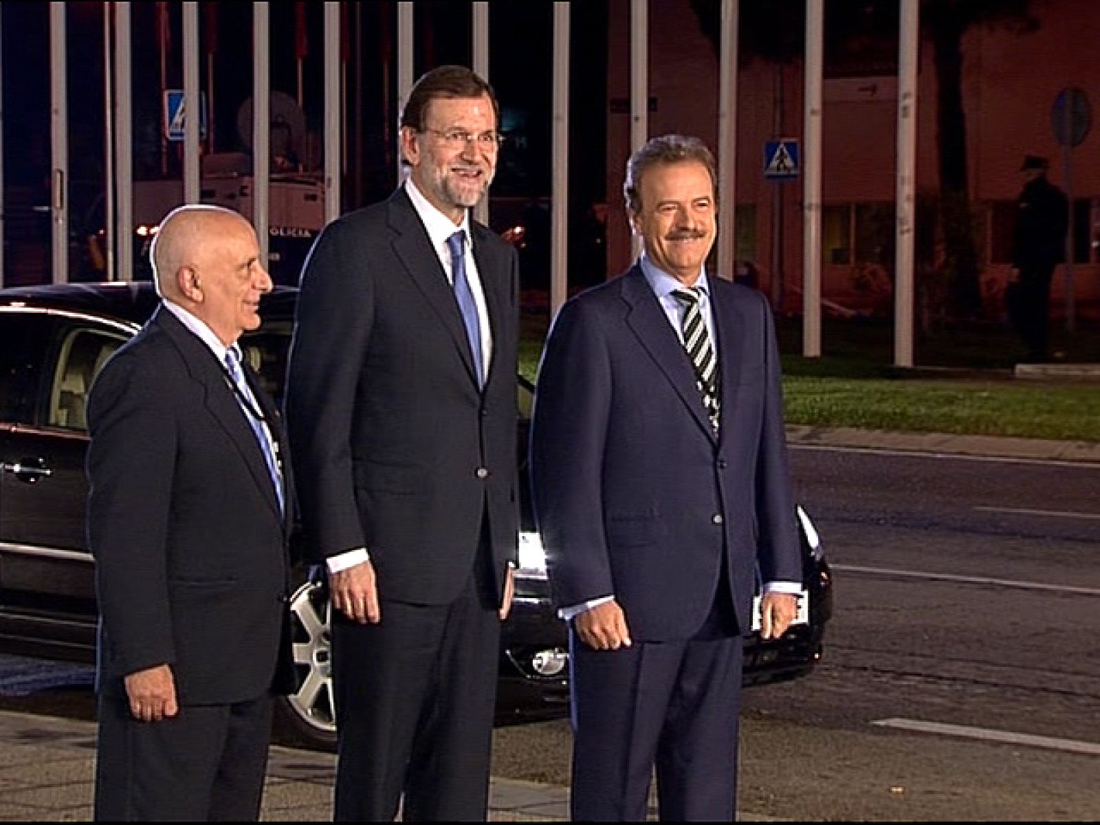 Rajoy al llegar al debate con Rubalcaba: "Estoy bien"