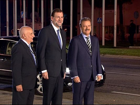 Telediario 1 - Rajoy al llegar al debate con Rubalcaba: "Estoy bien"