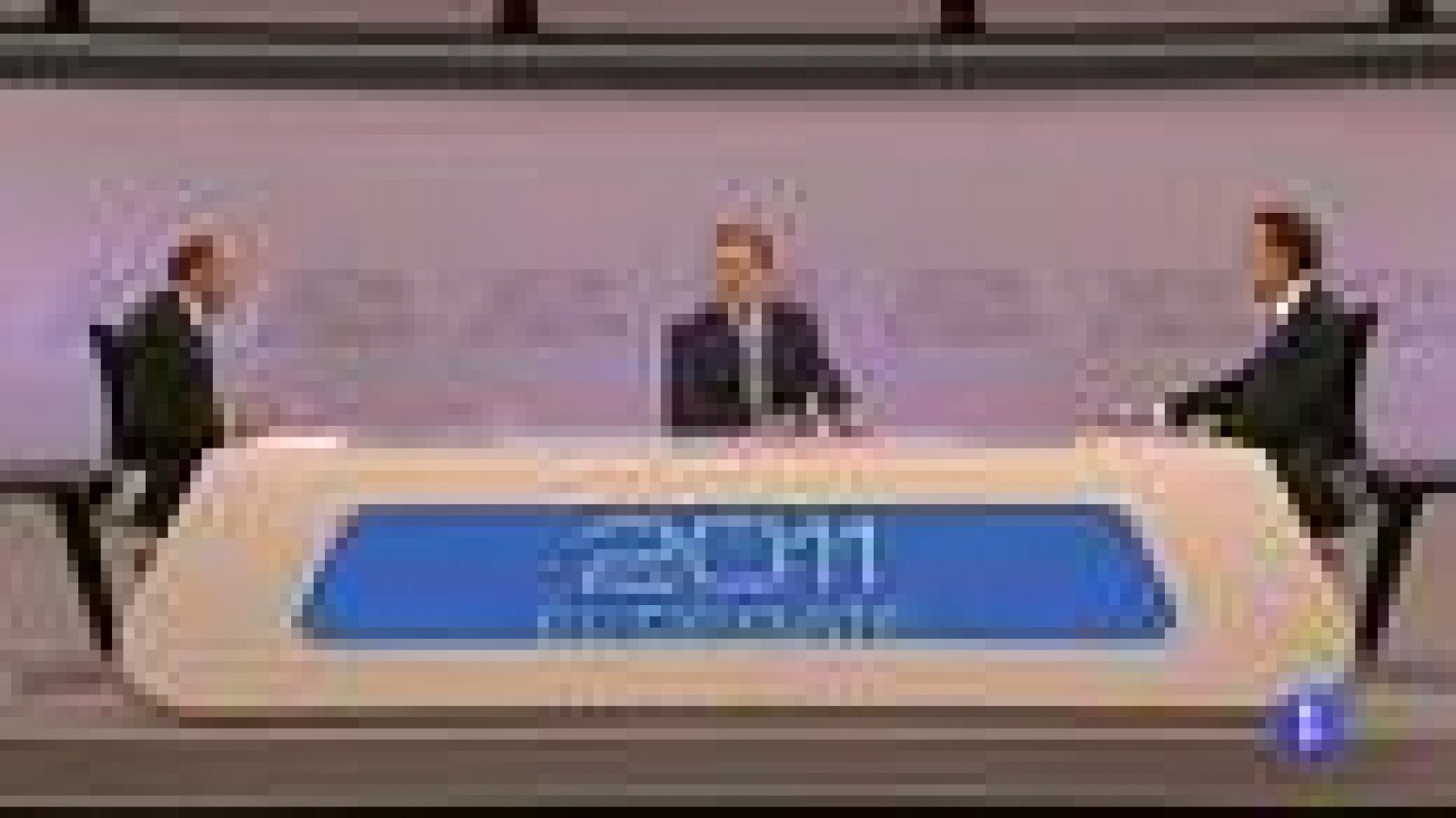 Rubalcaba y Rajoy debaten sobre el programa electoral del PP