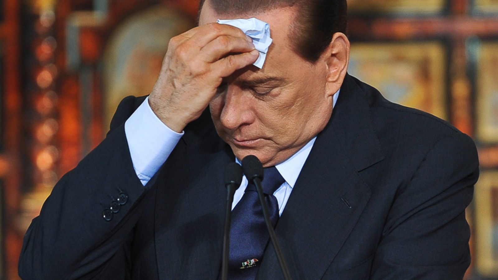 Berlusconi dimitirá cuando se aprueben las reformas económicas exigidas por la UE