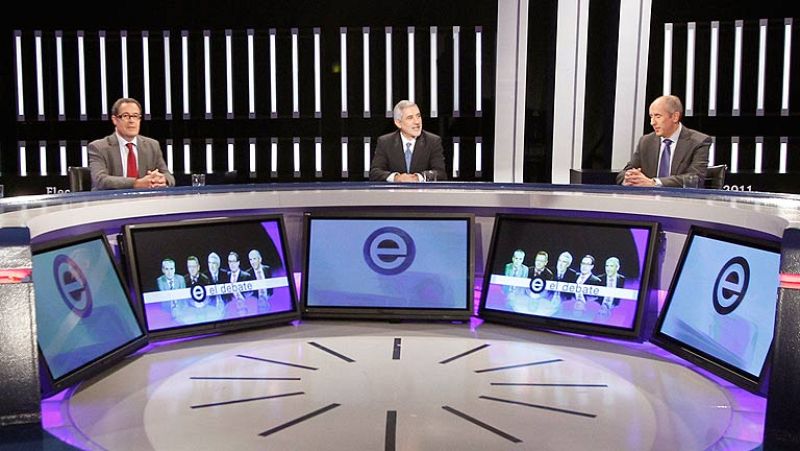 El bloque económico arranca con el representante del PSOE.