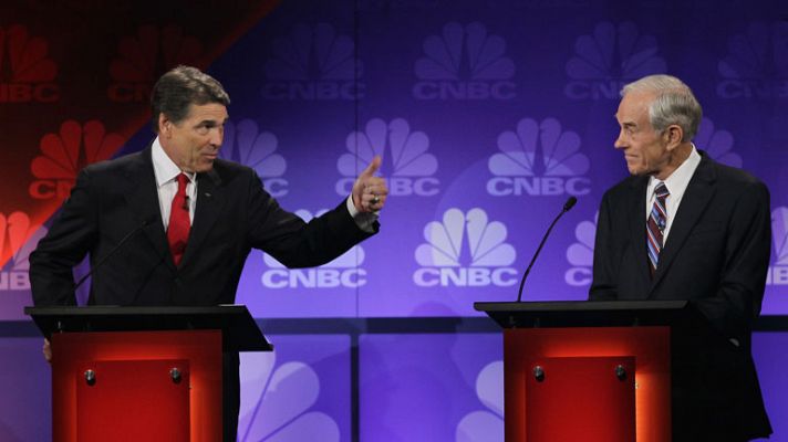 El candidato republicano Perry se queda en blanco en pleno debate