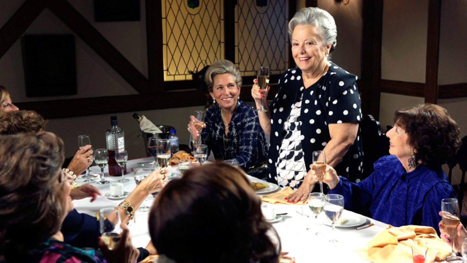  Cuéntame cómo se hizo - capítulo 224: "Una mujer de bandera"