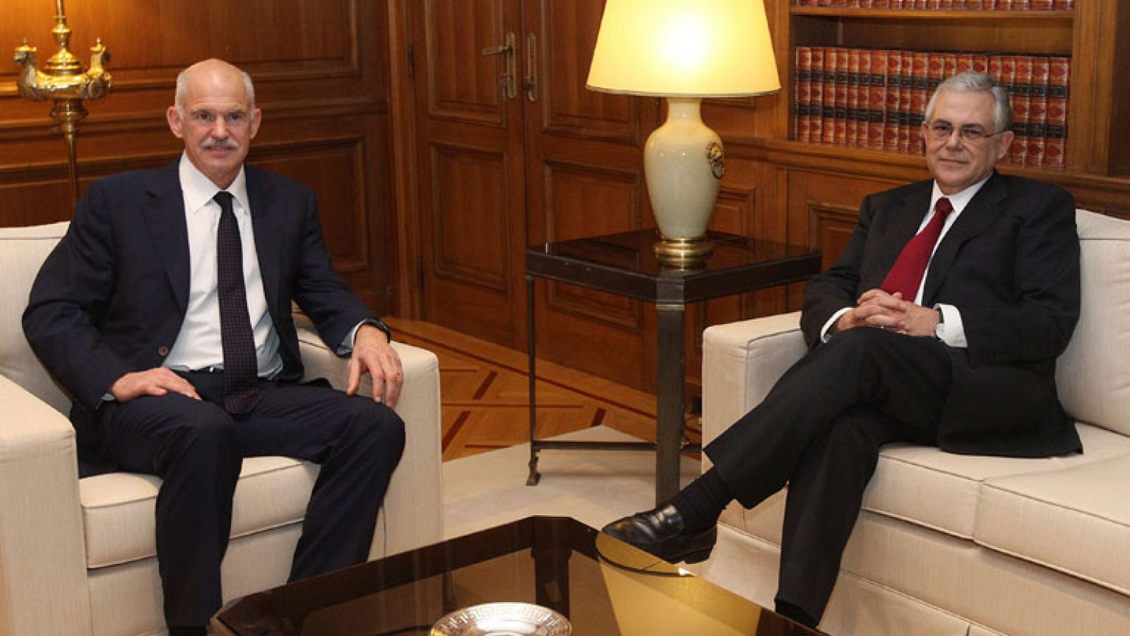 El primer ministro de Grecia garantiza que la zona euro aportará todo lo necesario 