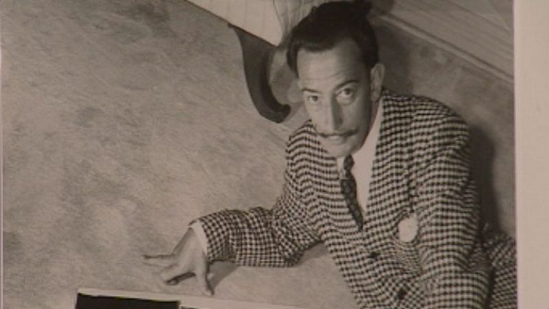 Largas colas rodean el Museo Pushkin para ver las obras de Dalí 