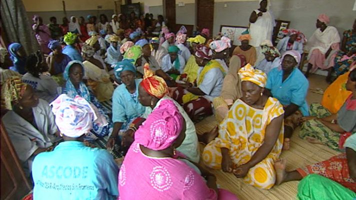 Telediario 1 - Cumbre Mundial del Microcrédito