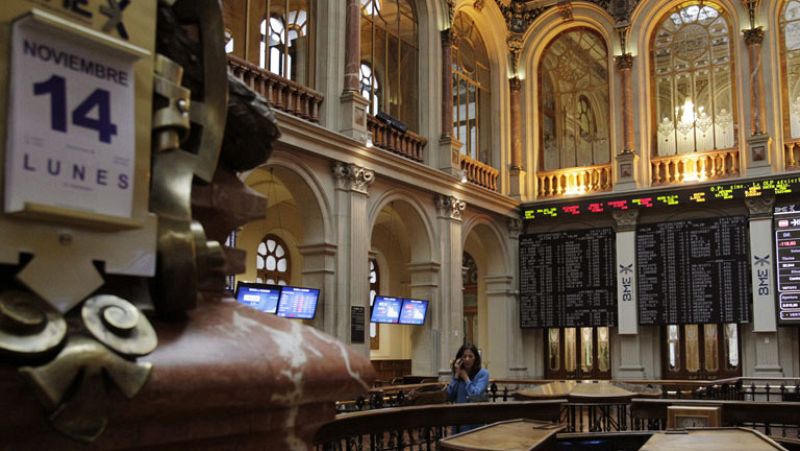 La prima de riesgo española marca un nuevo máximo pese al relevo de Berlusconi 