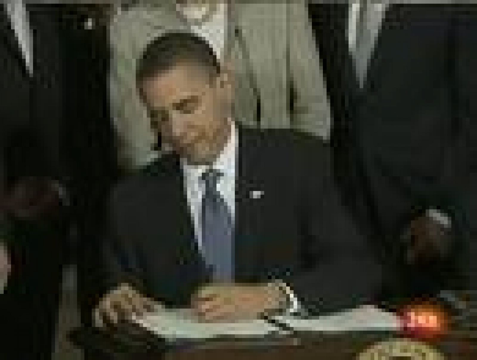 La reforma sanitaria de Obama, la ley estrella de su mandato, llega al Supremo de Estados Unidos.