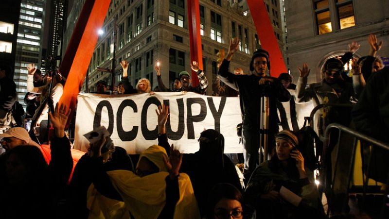 Un juez de NY impide a los indignados volver a acampar en la plaza desalojada junto a Wall Street 