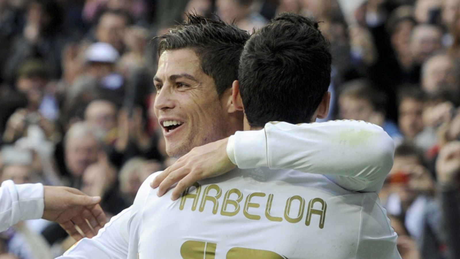 Los equipos de la Liga recuperan a sus jugadores internacionales después de dos jornadas con partidos de selecciones. El virus FIFA ha pasado factura en el Real Madrid donde Cristiano Ronaldo y Álvaro Arbeloa sufren sobrecarga muscular.