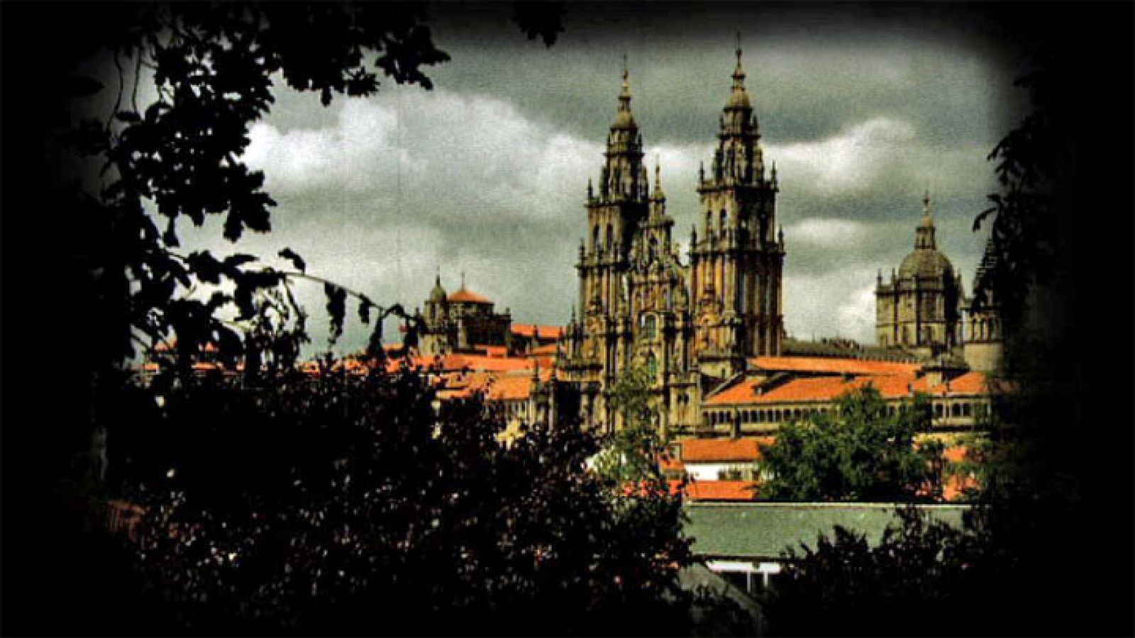 La mitad invisible - Santiago de Compostela - avance