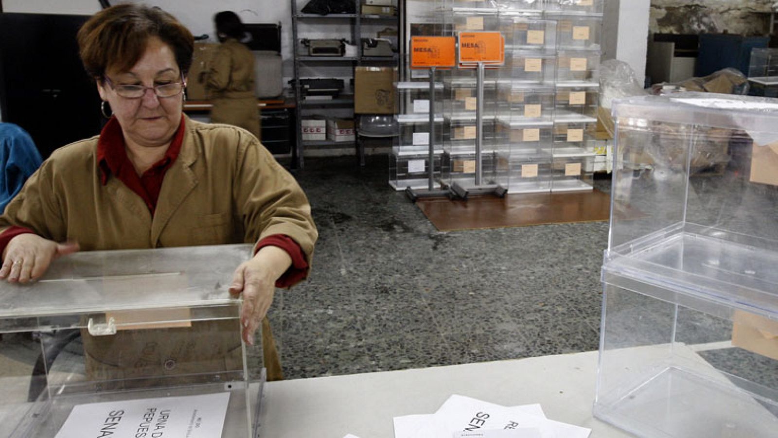 Telediario 1 en cuatro minutos - 19/11/11