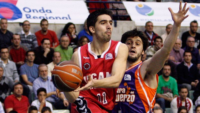 Volvió Tiago Splitter y ya comienza a dar muestras de su calidad. En Murcia, tuvo un papel destacado en la victoria del Valencia Basket, que necesitó de una prórroga para imponerse al UCAM (83-86)