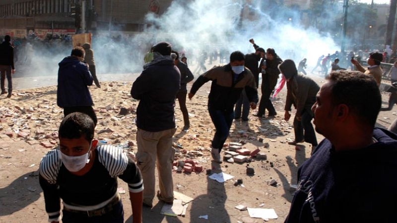 El tercer día de enfrentamientos en la plaza Tahrir deja ya 14 muertos 