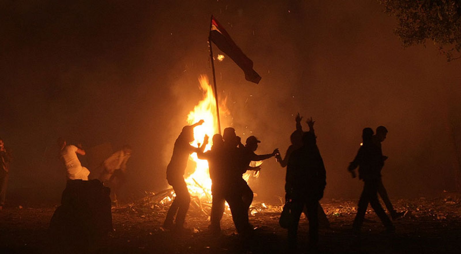 Continúan los choques en Egipto pese a las promesas de la Junta Militar