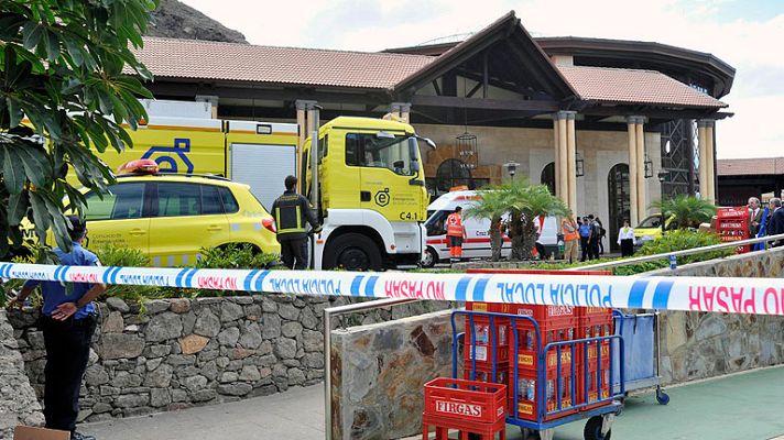 Telediario 1 - Vuelven al hotel Cordial de Mogán los turistas desalojados por la explosión
