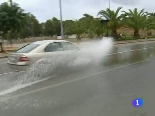 Telediario 1 - Remite la lluvia en Murcia y Comunidad Valenciana