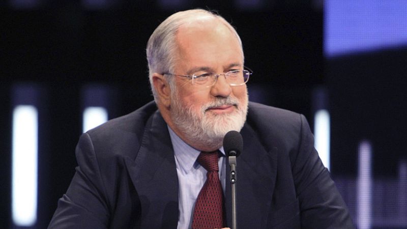 La crónica política pasa estos días por la sede del PP en Génova.